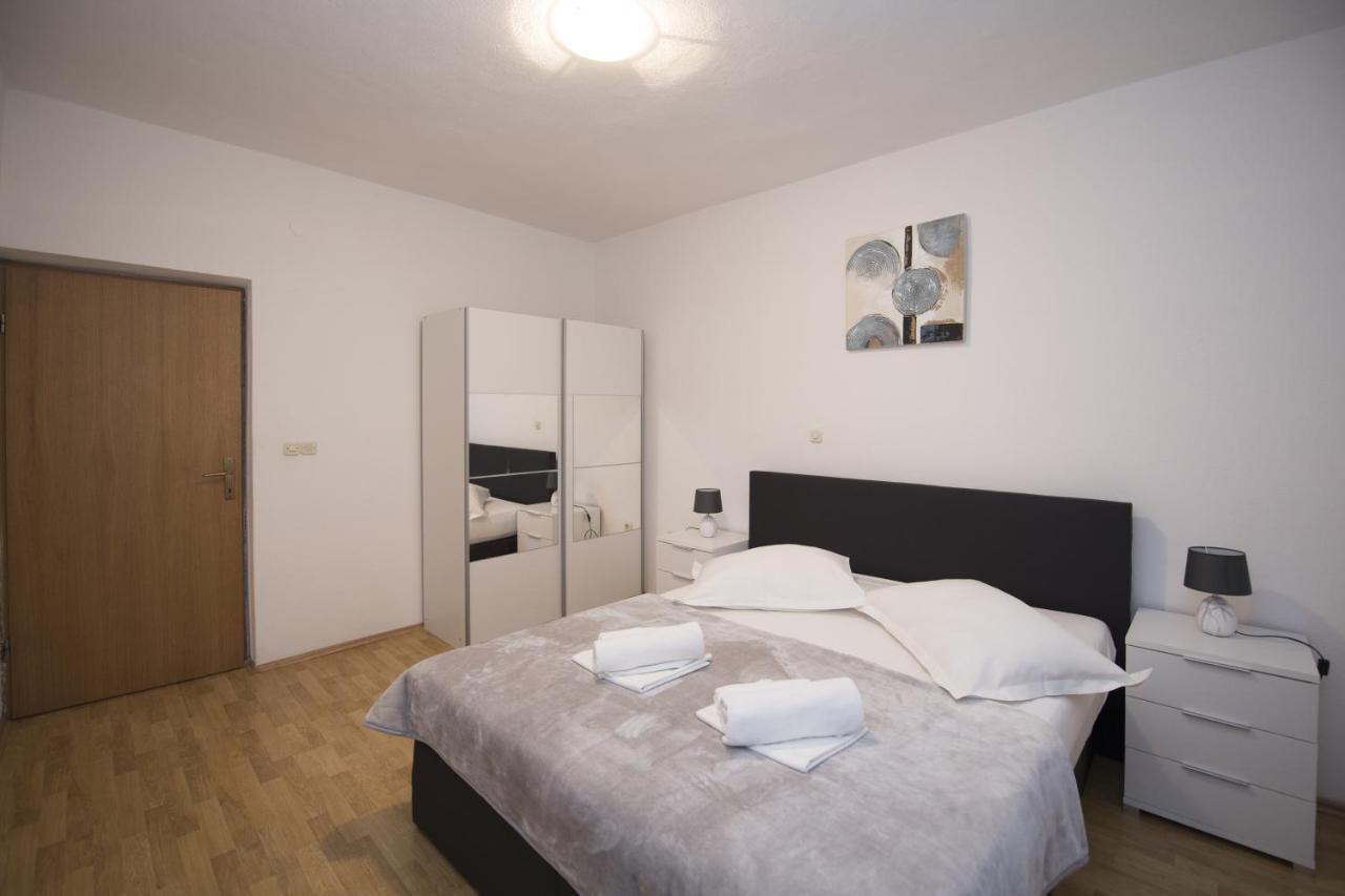 Apartment Brela 16603B Esterno foto
