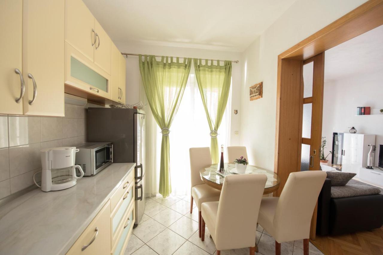 Apartment Brela 16603B Esterno foto